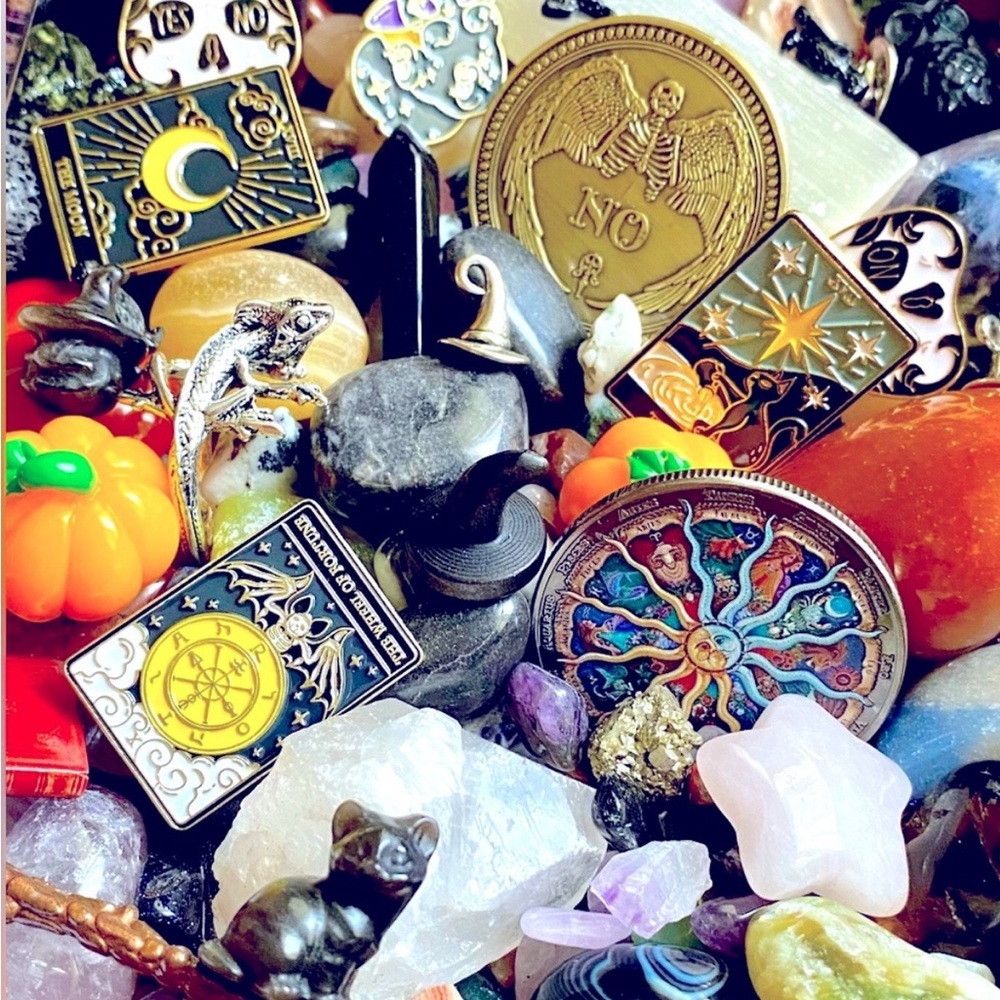 Crystal confetti scoop/ witches brew lucky dip.